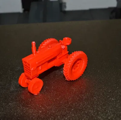 Mô hình máy kéo Farmall 560 tỉ lệ 1/64