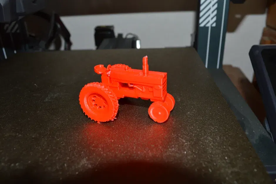 Mô hình máy kéo Farmall 560 tỉ lệ 1/64 - Image 2