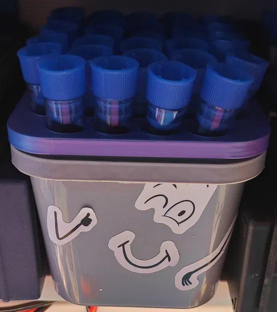 Kệ Đựng Ống Nghiệm Từ Hộp Kem Thiriet 1L - Image 1