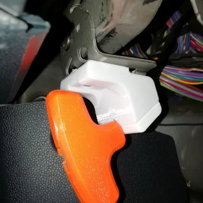 Ford Fiesta - Móc Nhả Nắp Capo