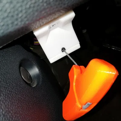 Ford Fiesta - Móc Nhả Nắp Capo