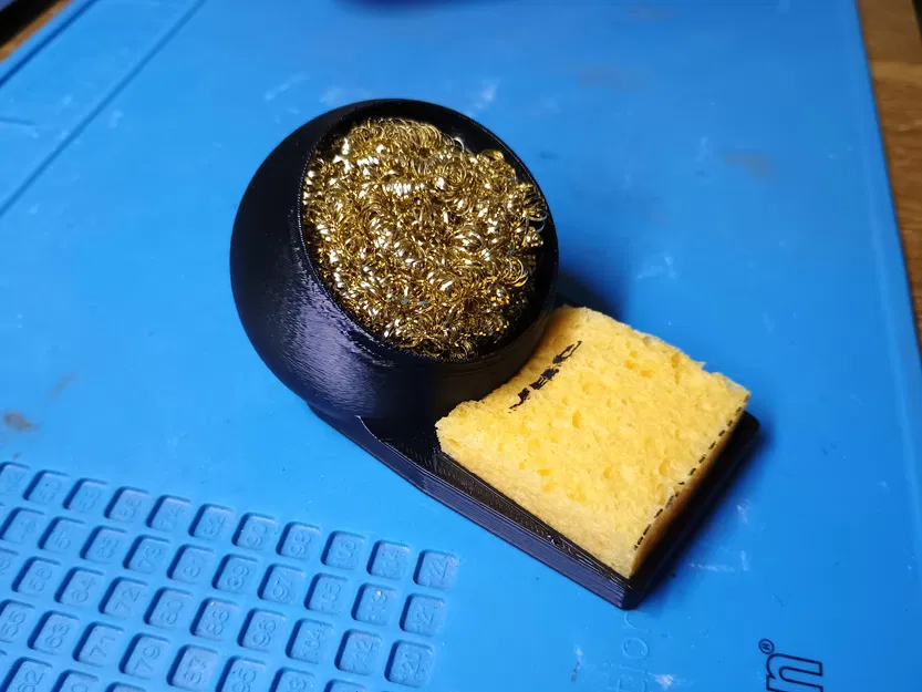 Dụng Cụ Vệ Sinh Mũi Hàn Có Bọt Biển và Sợi Đồng - Image 1