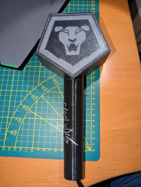 Saja Boy – Light Stick K-Pop Fan-Made (DIY, USB-C, 18650) - Image 2