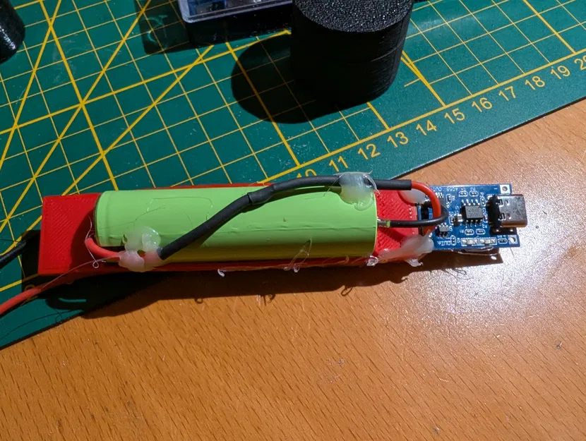 Saja Boy – Light Stick K-Pop Fan-Made (DIY, USB-C, 18650) - Image 3