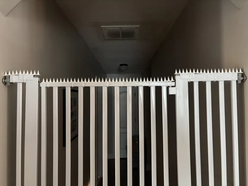 Chắn Cổng Gai Cho Thú Cưng - Image 2