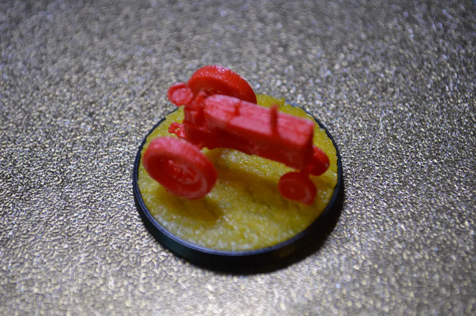 Mô Hình Máy Kéo Farmall 560 Kiểu "Crash Derby" - Image 4