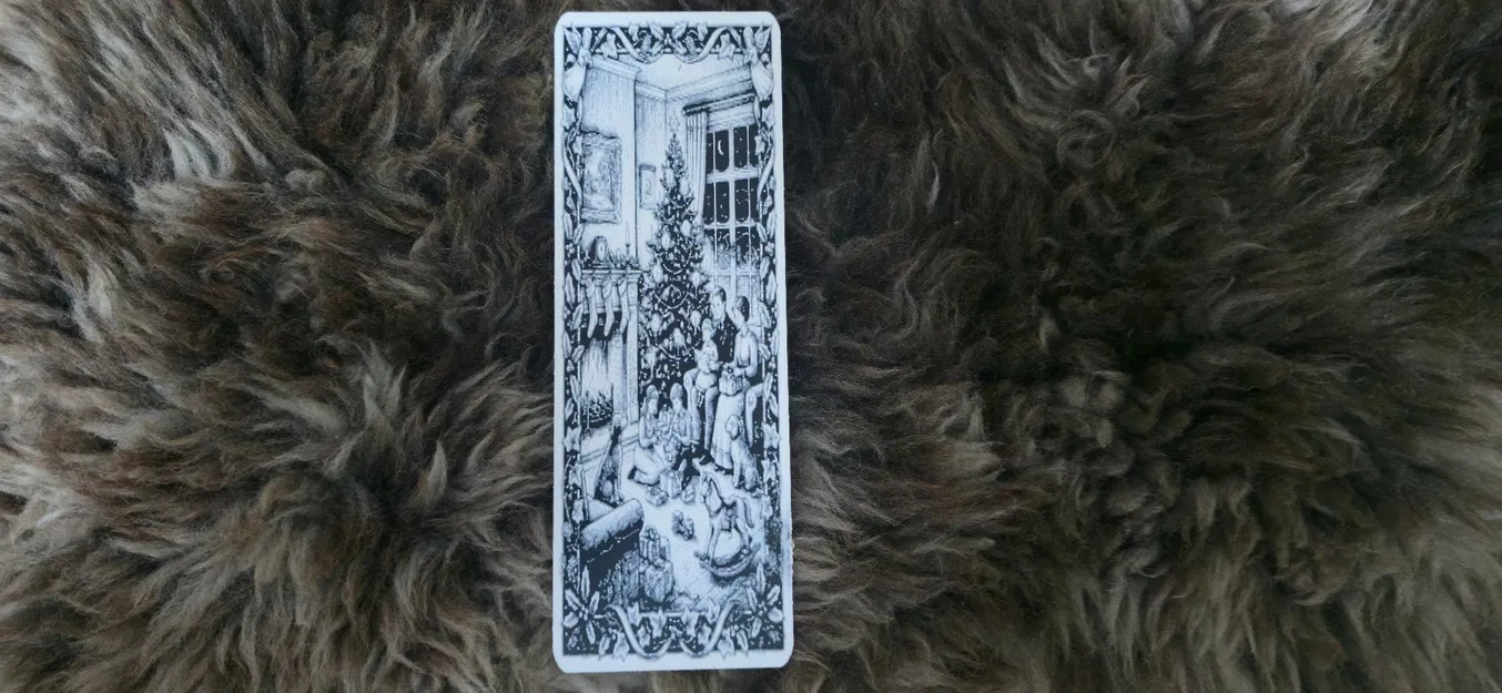 Buổi Sáng Giáng Sinh Ấm Cúng Bên Gia Đình - Image 1