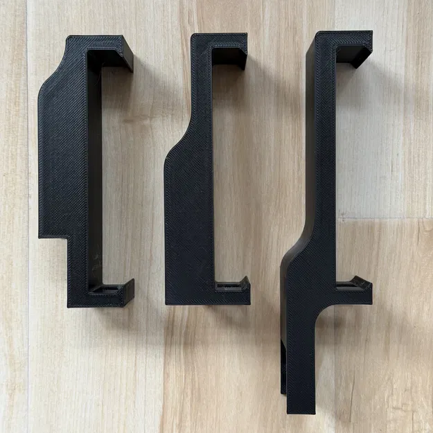 Giá đỡ ghế giữa Rivian cho Nintendo Switch - Image 1