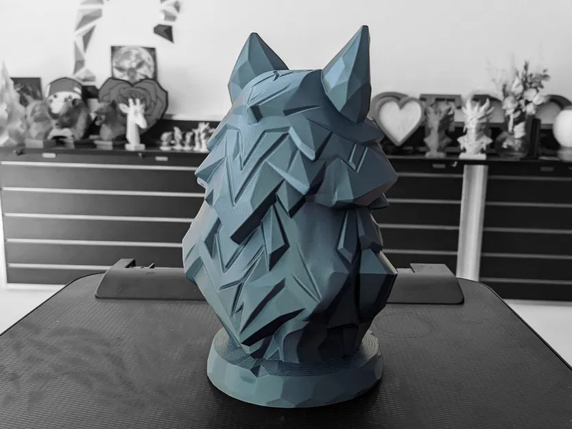 Zephyron – Sói Răng Bão - Image 4