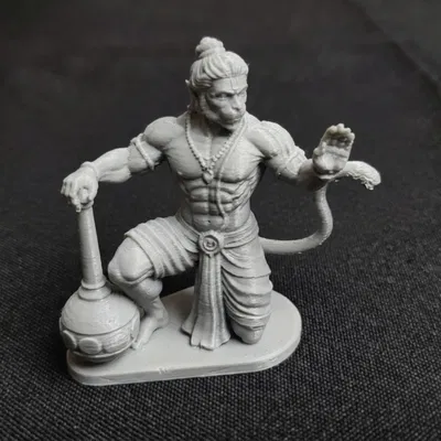 Tượng Thần Hanuman ở tư thế quỳ