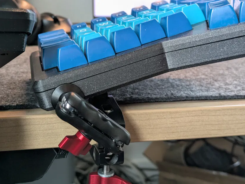 Vỏ Ergodox Có Thể Gắn Lên Tripod - Image 1