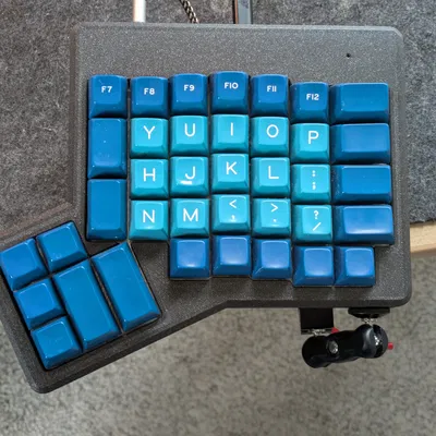 Vỏ Ergodox Có Thể Gắn Lên Tripod