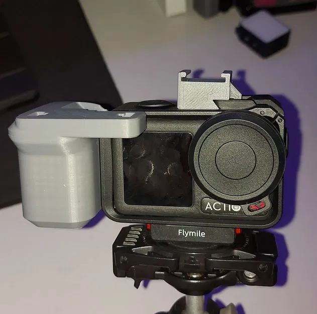 Tay cầm Osmo Action có khe cắm đèn (bởi Justin.D) - Image 2