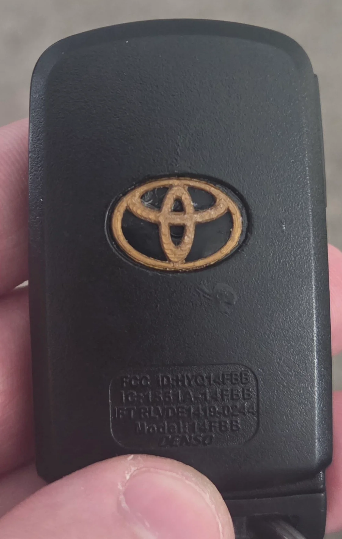 Tem Logo Thay Thế Cho Remote Xe Toyota Tacoma 1