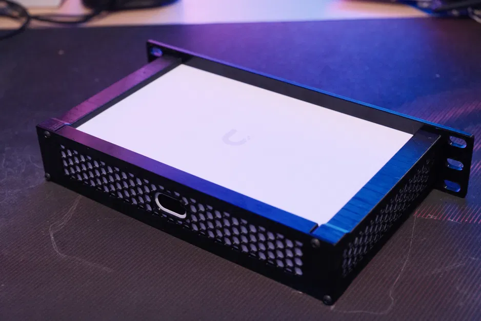 Giá đỡ gắn rack UCG Fiber (1U, 10 inch) - Image 6