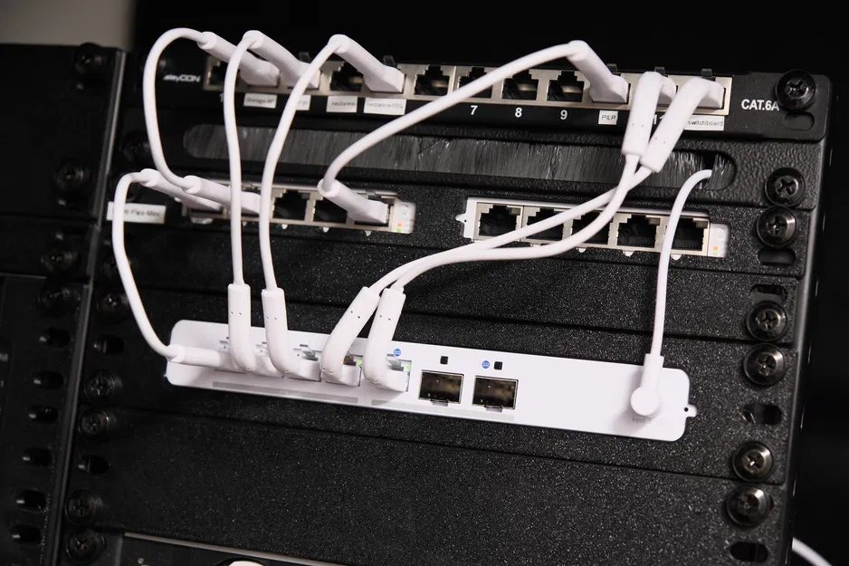 Giá đỡ gắn rack UCG Fiber (1U, 10 inch) - Image 11