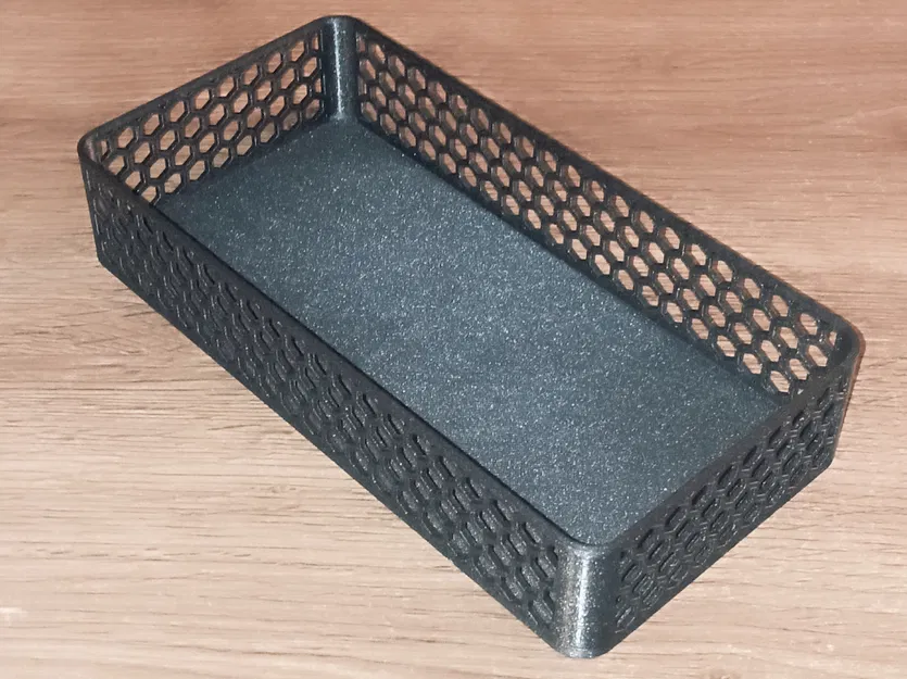 Hộp với các lỗ lục giác - Image 2