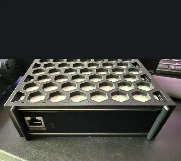 Giá Treo Tủ Rack UniFi AI Key 10 Inch - Image 4