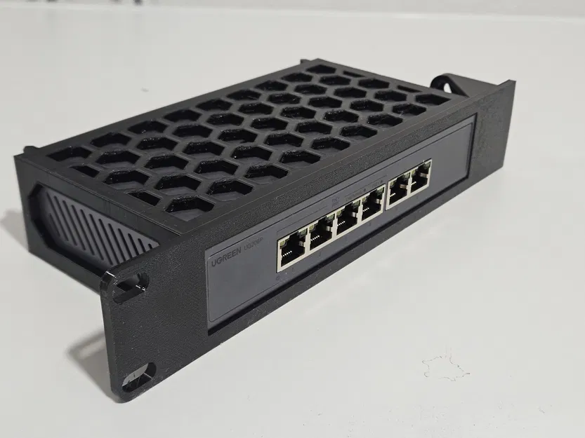 Giá đỡ rack 19 inch Ugreen Poe Switch CM741 - Image 3
