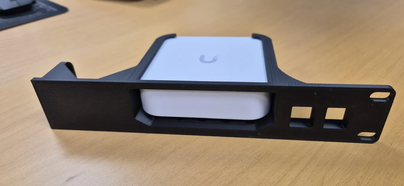 Giá đỡ rack 19 inch cho Unifi UXG-Lite Gateway Lite - Image 2