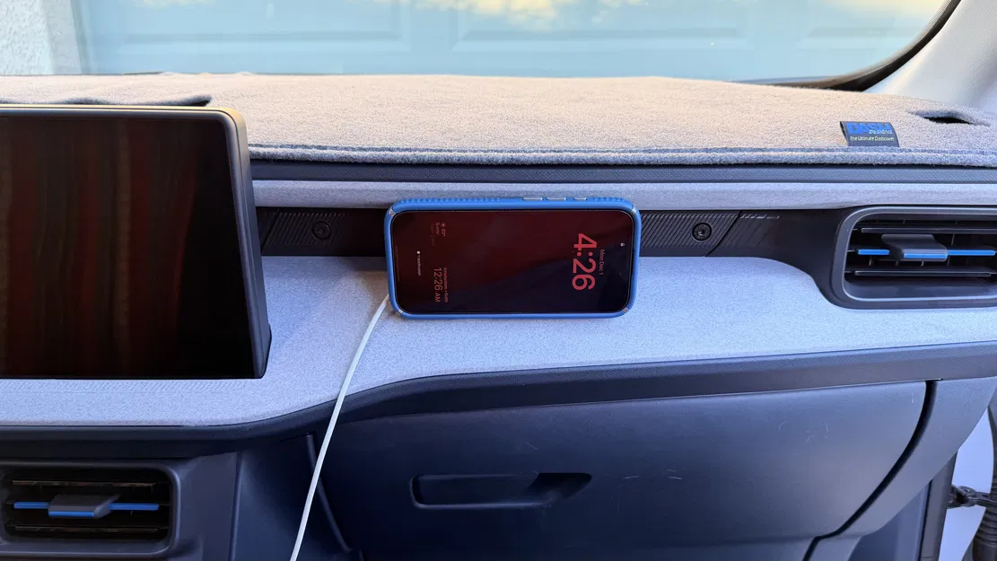 Giá Đỡ Điện Thoại MagSafe Cho Ford Maverick - Image 1