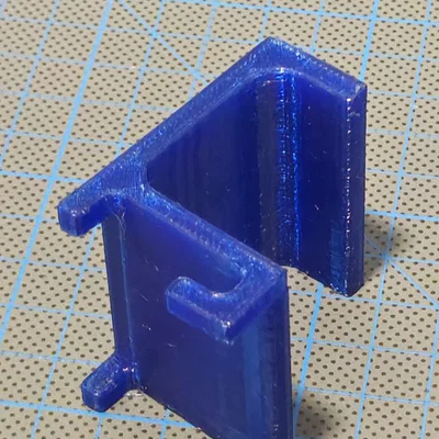 Kệ Gắn Thinkpad P52 Lên Bảng Skadis