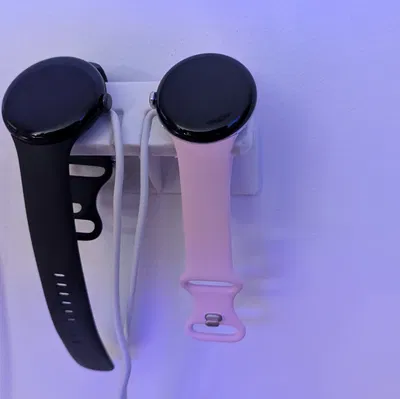 Đế Sạc Kép Gắn Tường Cho Pixel Watch 3