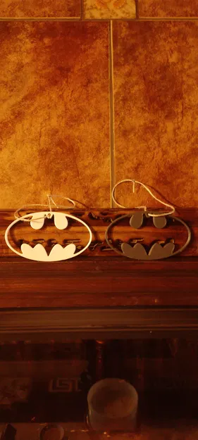 Móc trang trí cây thông Noel hình logo Batman - Image 9