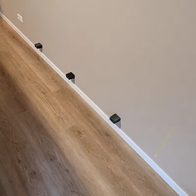 Đệm Cách Chân Tường Cho Sofa hoặc Ghế Dài