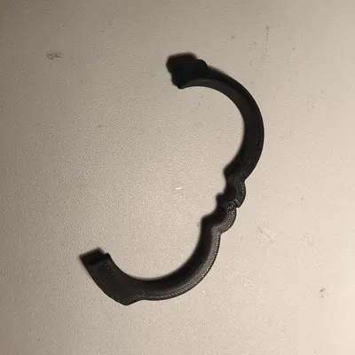 Kẹp giữ dây cáp cho chân bàn ADILS