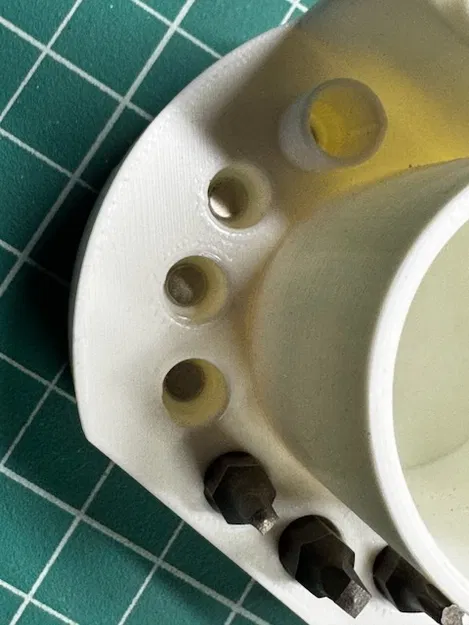 Đế Giữ Mũi Vít AmazonBasics Có Khay Đựng Nam Châm - Image 4