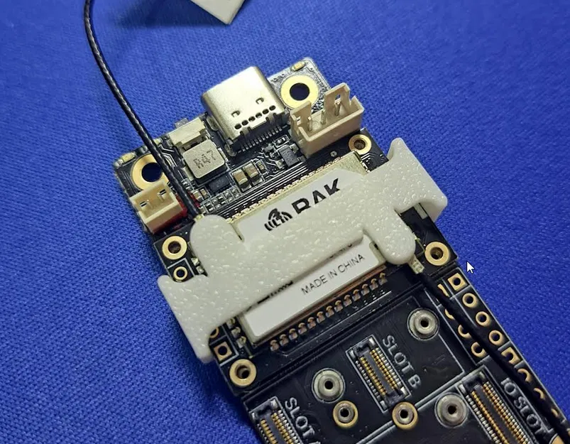 Kẹp ăng-ten cho RAK11162 và RAK3312 - Image 1