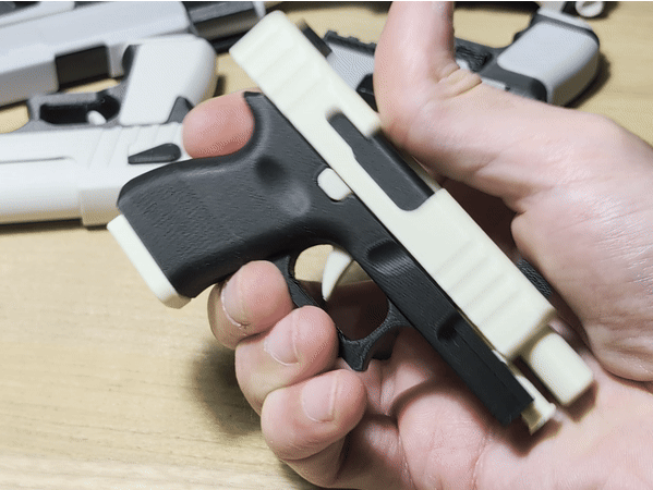 Móc Khóa Glock Fidget – Đồ Chơi Hành Động Trượt Mini In 3D - Image 6