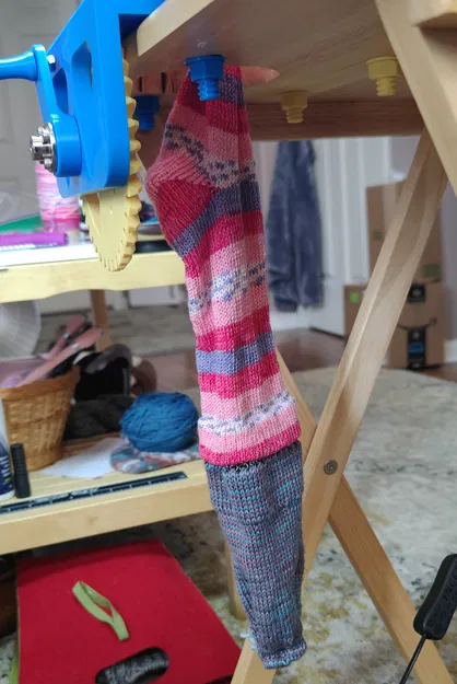 Máy đan tất tròn phiên bản 2.0 cho Mẹ và bạn! Có bàn lừa, kiểu Legare! - Image 22