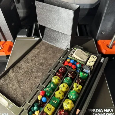 Tháp Xúc Xắc và Vỏ Bọc Hộp Xúc Xắc