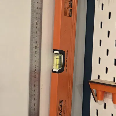 Giá Treo Thước Thủy