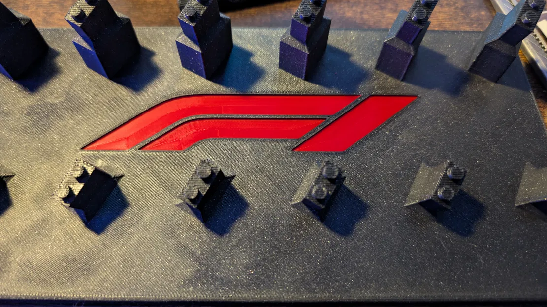 Logo F1 cho đế trưng bày xe LEGO F1 mini - Image 1