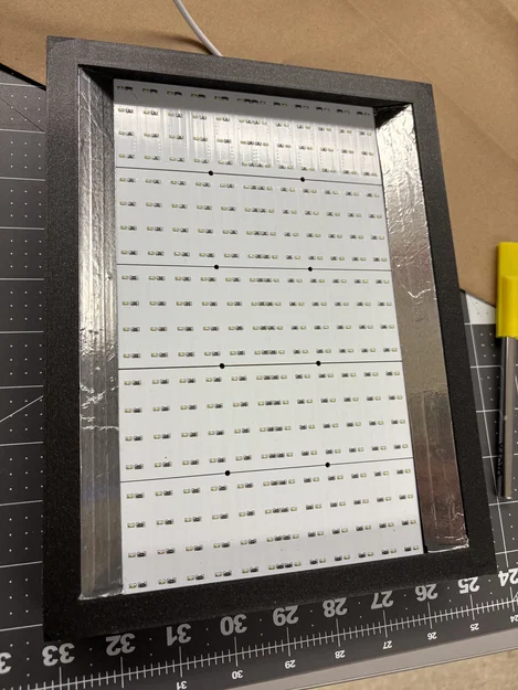 Mô hình L.H.O.O.Q. của Marcel Duchamp - Image 10