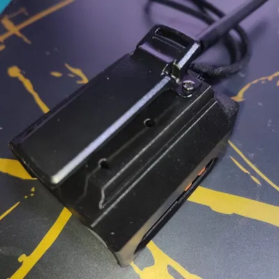 Kẹp đựng Wio Tracker L1 Pro có dây nịt