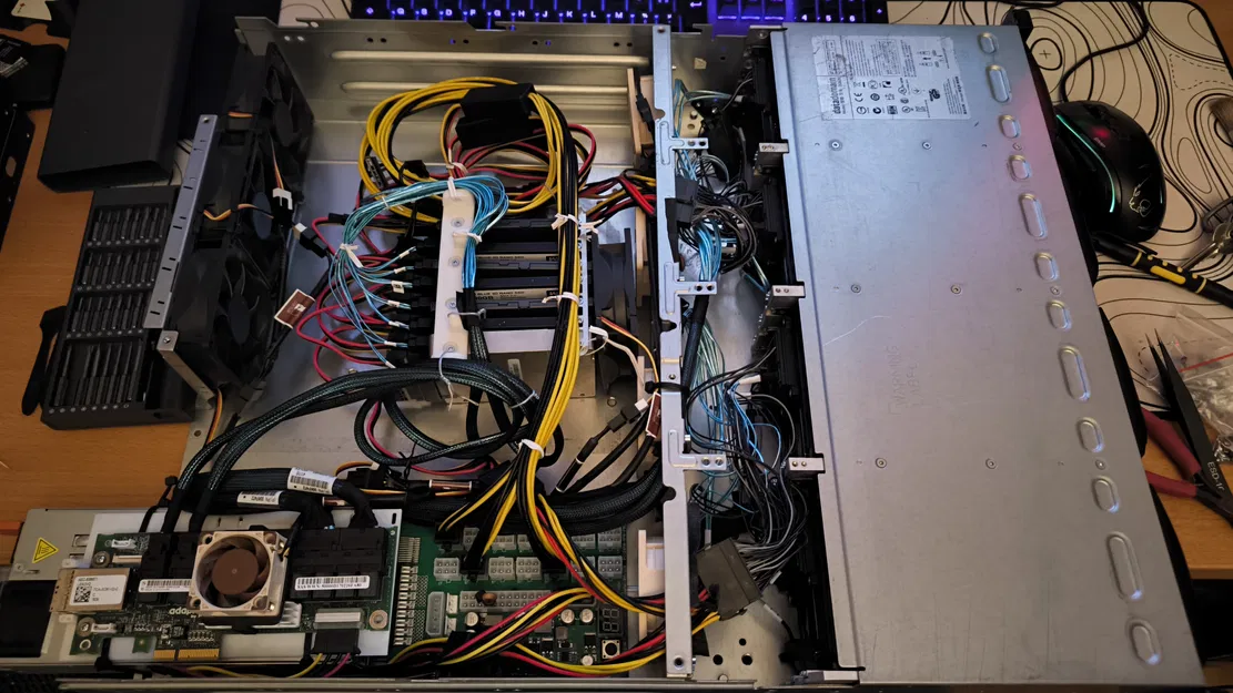 Giá đỡ quạt 40mm cho Adaptec AEC 82885T - Image 4