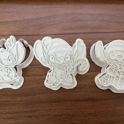 Bộ Khuôn Cắt Bánh Giáng Sinh Stitch (3 mẫu)
