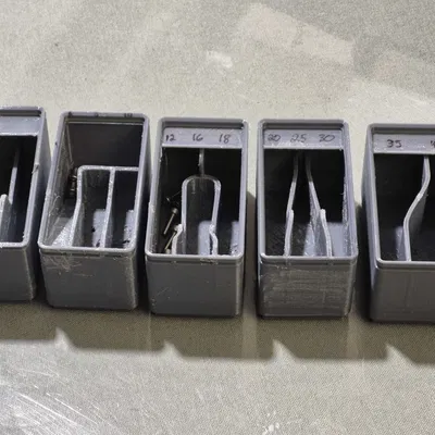 Gridfinity Cỡ 1/3 + Mê Cung, Móng Ngựa, Nón & Sóng D2 + Khe Dán Nhãn (1x2x6 d3 và d2)