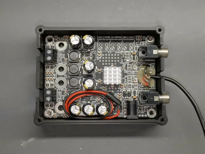 Vỏ Loa Khuếch Đại Sure AA-AB32155 (TA2024) - Image 1