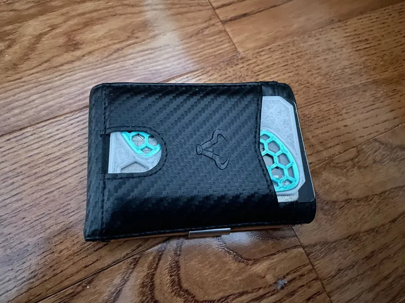 Chỗ Cất Tấm Gảy Guitar và Thẻ Tín Dụng - Image 2