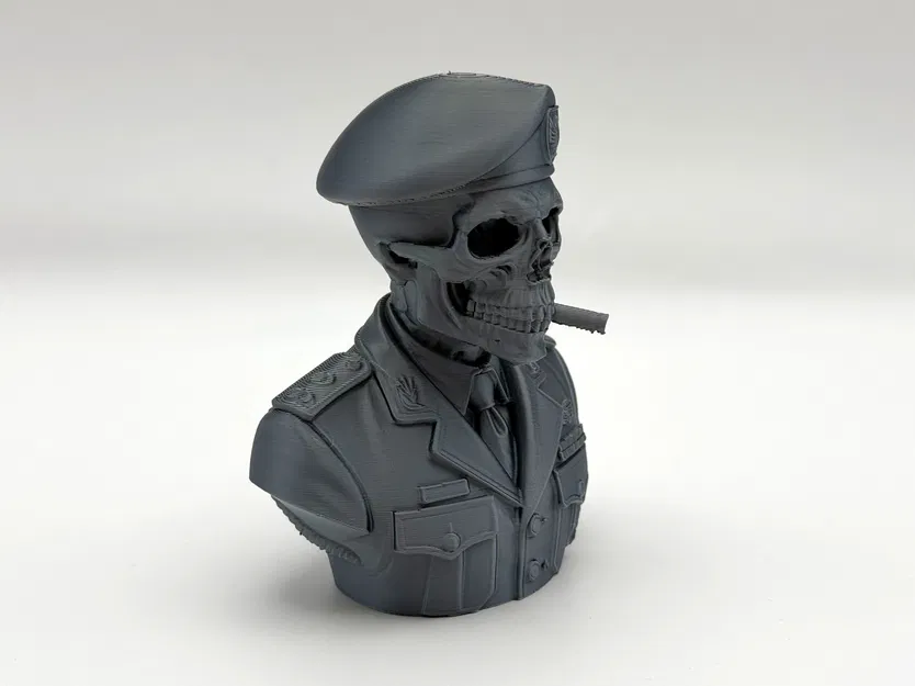 Tướng Skully – Tượng Bán Thân Chỉ Huy Bất Tử - Image 3