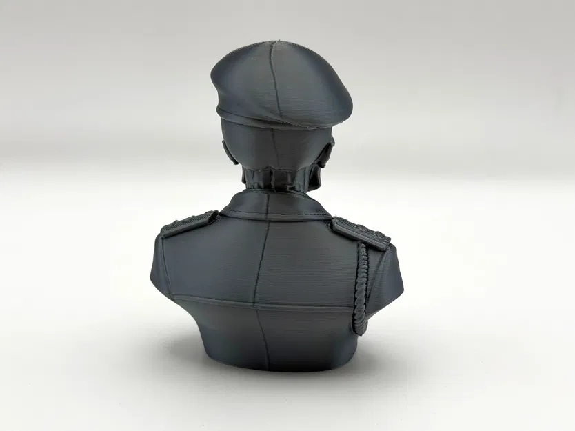 Tướng Skully – Tượng Bán Thân Chỉ Huy Bất Tử - Image 5