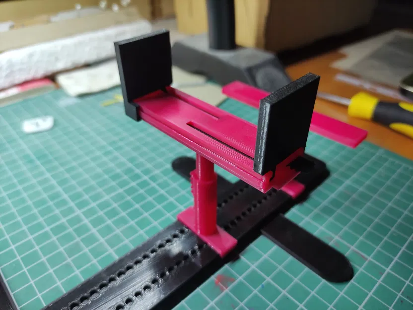 Chân đế giữ đồ cho người thợ làm mô hình - Image 3