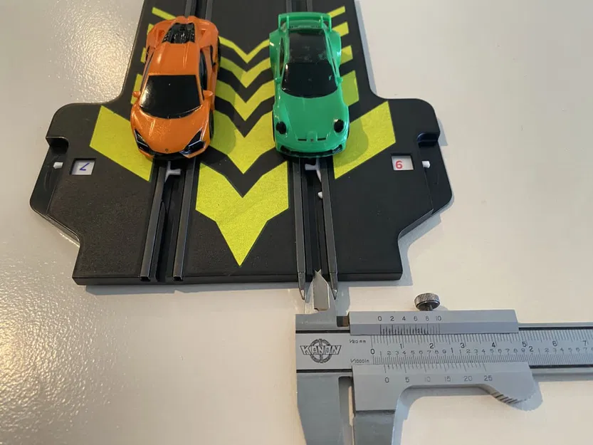 Chốt Dẫn Hướng Xe RC Hot Wheels Thành Xe Slot Car - Image 1