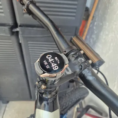 Giá đỡ Galaxy Watch 4 đi xe đạp