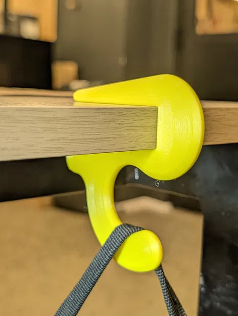 Móc Treo Ba Lô Cạnh Bàn (Bàn Dày 18 mm) - Image 1